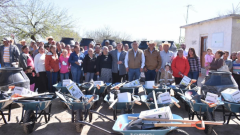 Refrenda Gobierno del Estado apoyo al campo con entrega de Huertos de Traspatio