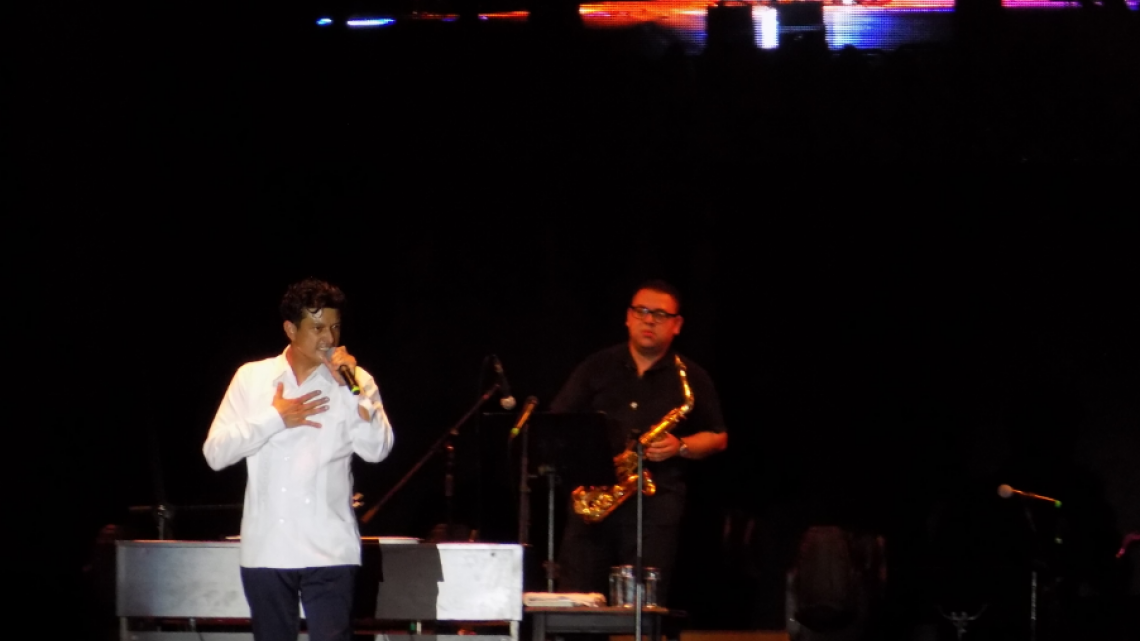 Armando Manzanero regala una `Noche Blanca´