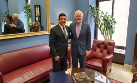 Gobernador de Tamaulipas se reúne con senador de Texas en Washington