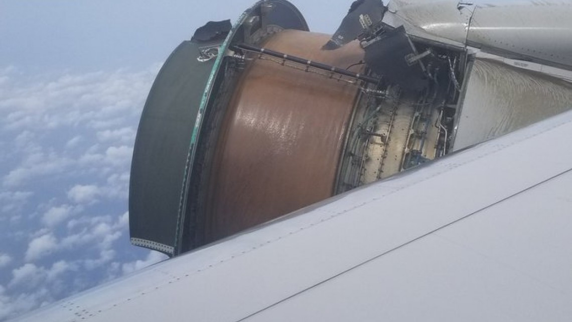 Avión sufre accidente en pleno vuelo