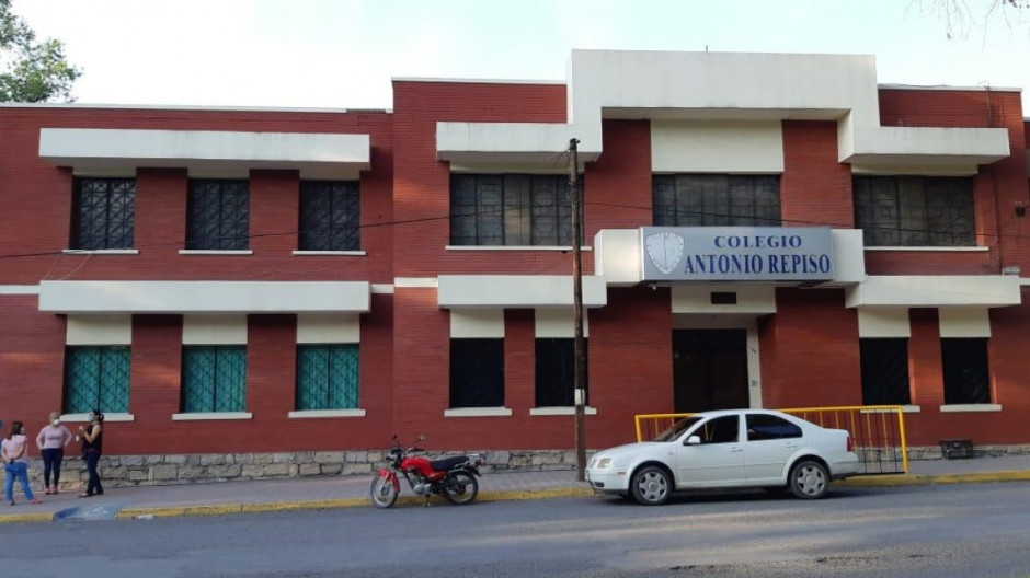 Padres de familia piden reducción en colegiaturas del 50 % durante contingencia 