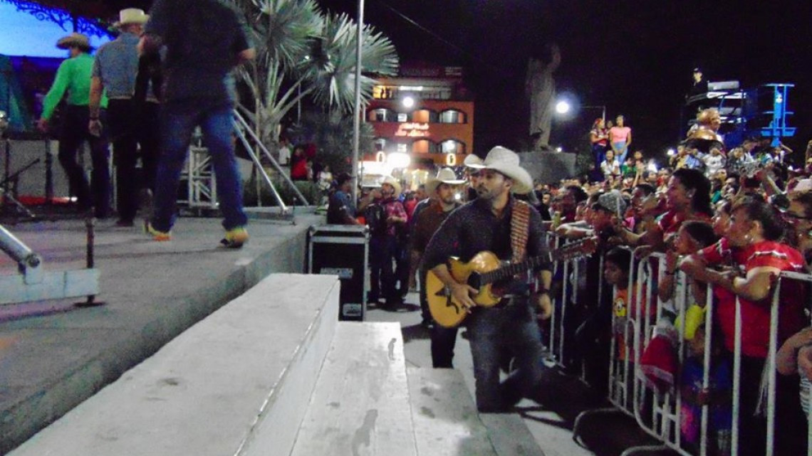 La Leyenda dando el grito en Reynosa