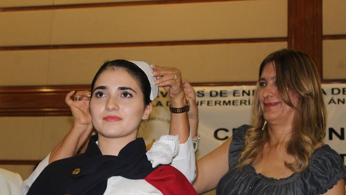 Maki felicita a graduados de escuela de Enfermería Dr. José Ángel Cadena y Cadena