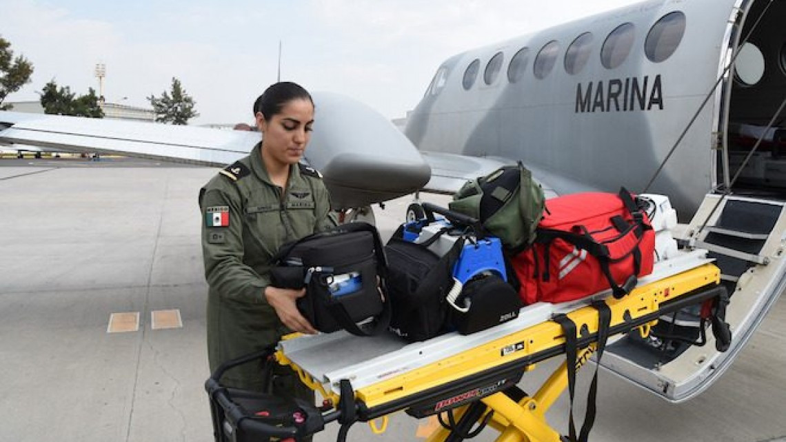 La primera tripulación femenina de la SEMAR 