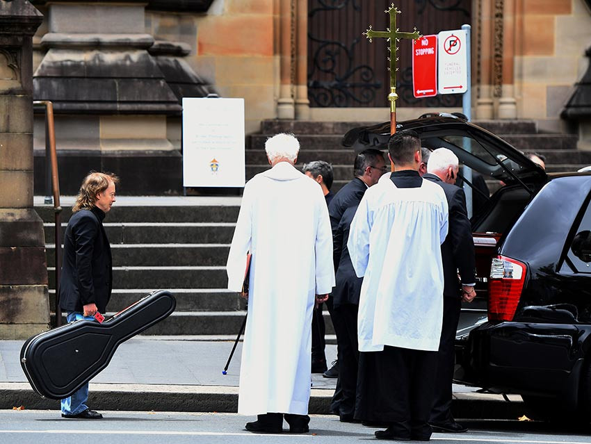 Despiden a Malcolm Young en funeral