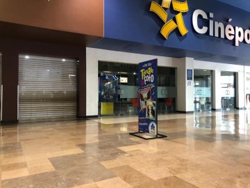 Cierran cines para prevenir contagios