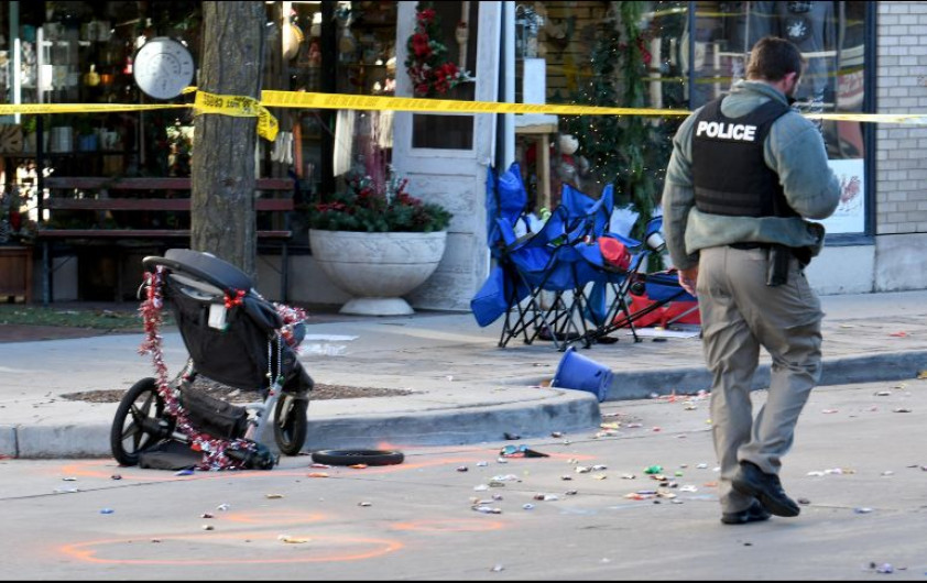 Atropello masivo en desfile navideño de EU no fue un atentado, dice Policía
