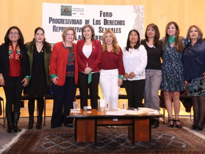 Morena propone despenalizar aborto a nivel nacional
