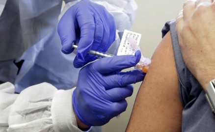 Moderna iniciará tercera etapa de vacuna contra COVID-19