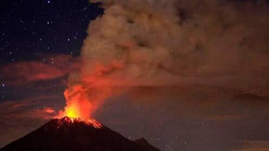 La fuerte explosión del Popocatépetl