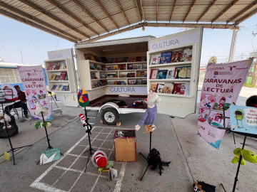 Llega el bibliobús a escuelas de Nuevo Laredo 