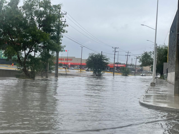 Lluvias en Reynosa dejan un muerto, heridos y escuelas inundadas