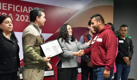 Secretaria del Trabajo da la bienvenida a trabajadores tamaulipecos tras estancia laboral en Canadá y EU