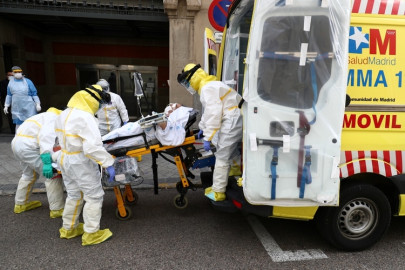 España registra 435 muertos por coronavirus