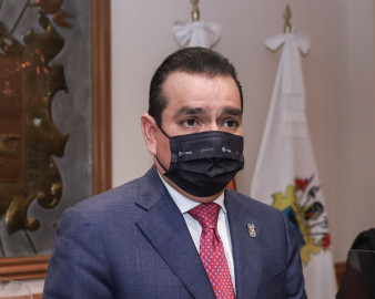 Pide Enrique Rivas a neolaredenses prudencia en fiestas navideñas