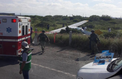 Avión se desploma en terrenos del Autódromo de Monterrey