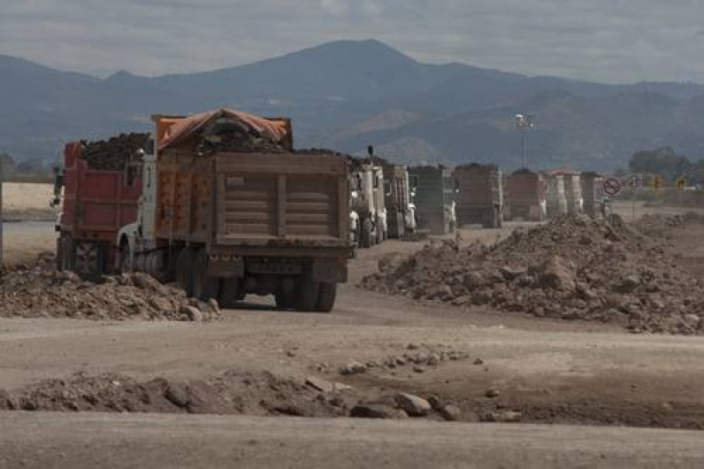 Construcción del NAIM continuará hasta que se revise el proyecto nuevamente