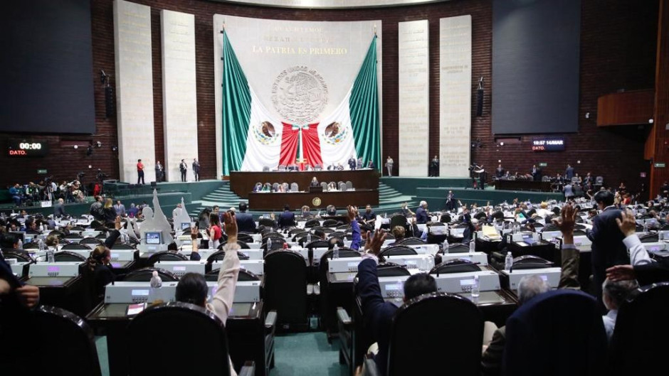 Diputados aprueban dictamen sobre consulta popular y revocación de mandato