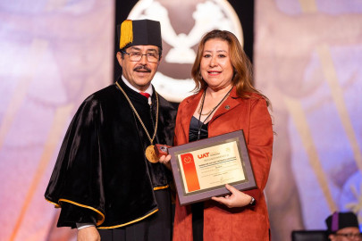 Rinde la UAT emotivo homenaje a su personal académico