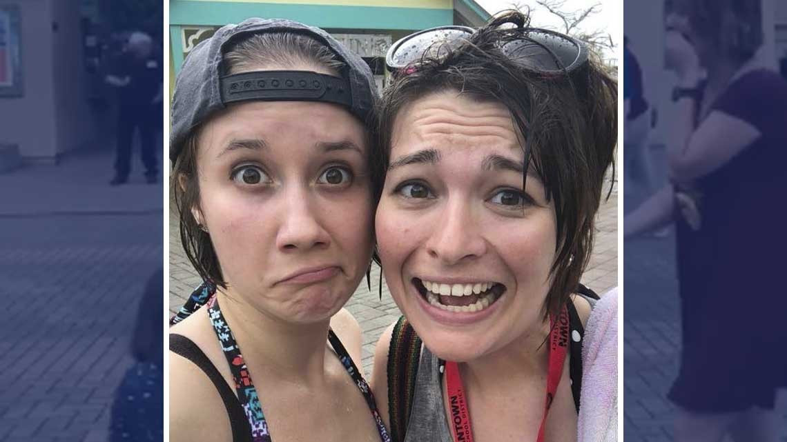 El conmovedor día en que dos chicas se proponen matrimonio a la vez