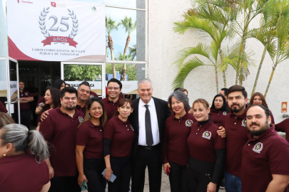 Conmemoran 25 años del Laboratorio Estatal de Salud Pública