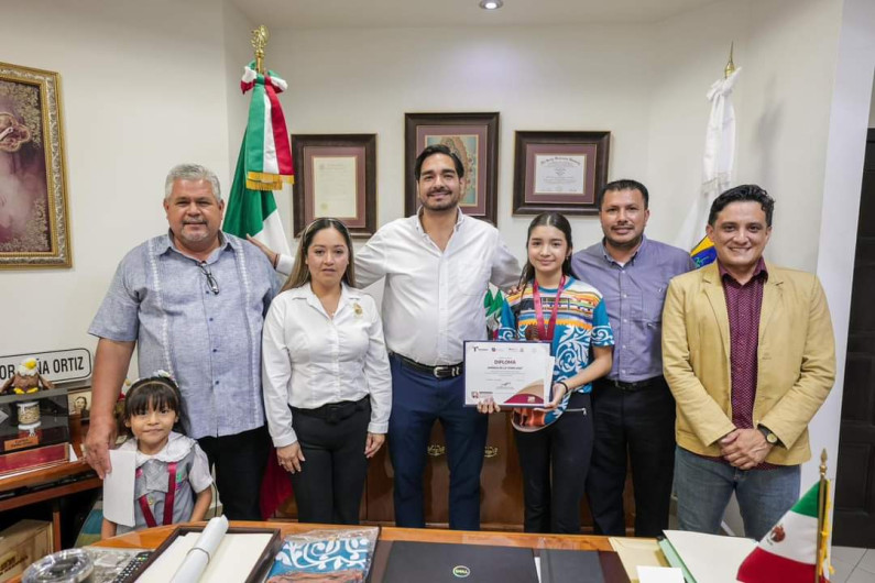 Reciben destacadas oradoras premio del Gobierno de Reynosa