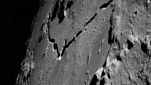 La luna ¡se encoge!