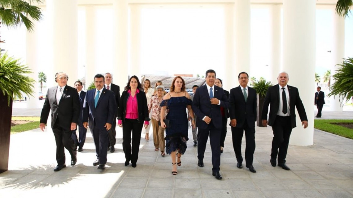 Presenta Cabeza de Vaca su Tercer Informe de Gobierno