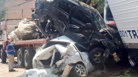  Persecución de tráiler deja 4 muertos y 14 heridos