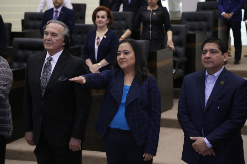 Establece Congreso la obligación de los padres y madres de familia de revisar pertenencias de sus hijos 