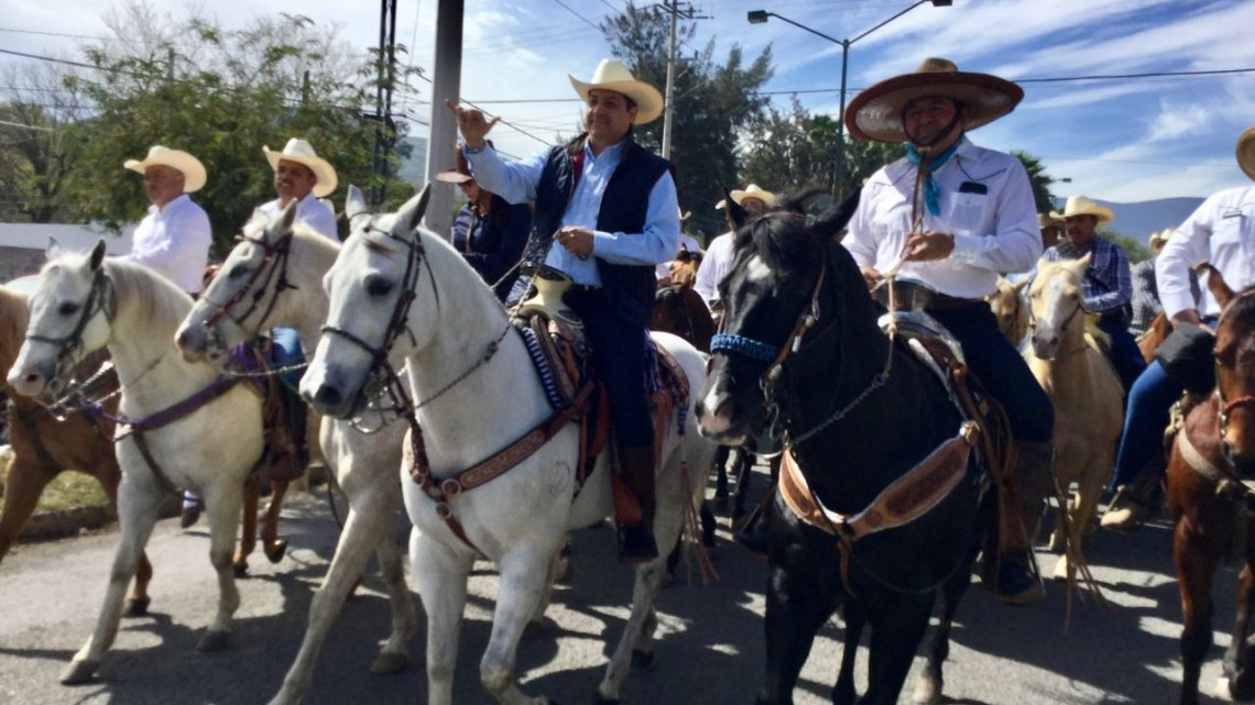 Llevan a cabo “Cabalgata de la Amistad”