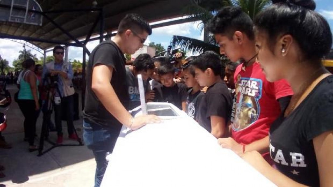 Profesor se despide de su alumno y amigo exigiendo justicia