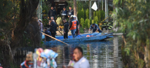 Joven muere al caer de trajinera en Xochimilco