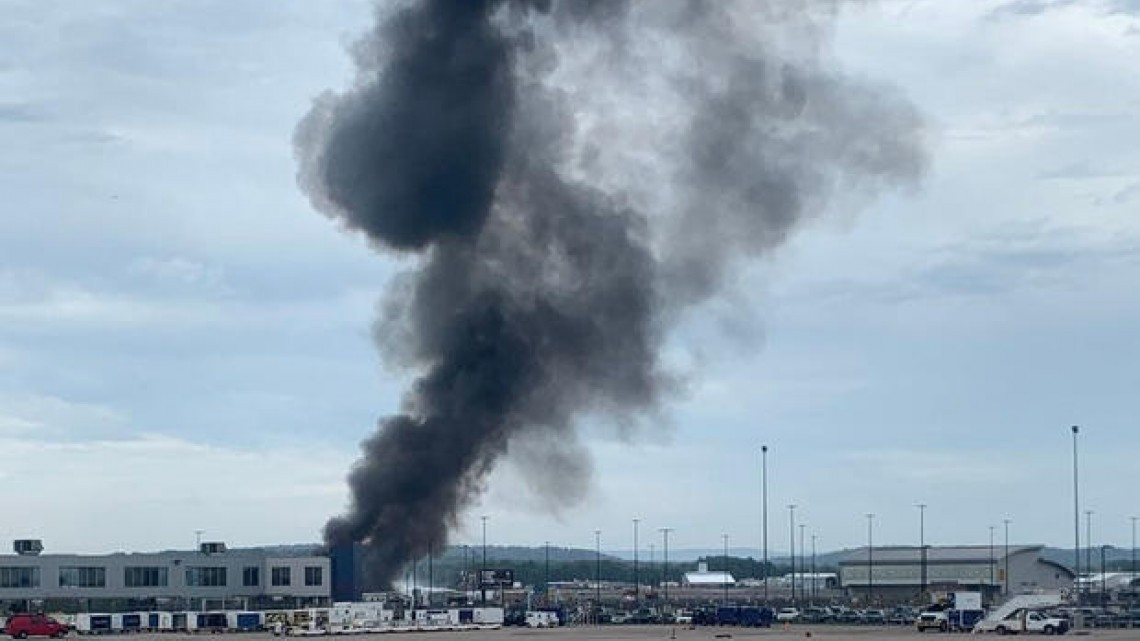 Avión de la Segunda Guerra Mundial se estrella en aeropuerto de Connecticut