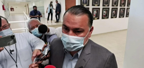 Fue puesta denuncia en contra de quienes autorizaron orden de aprehensión contra Cabeza de Vaca 