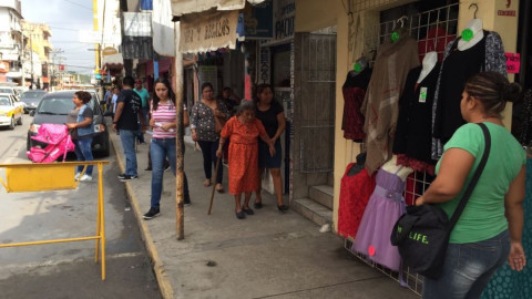 Mujeres son acosadas en redes sociales y físicamente