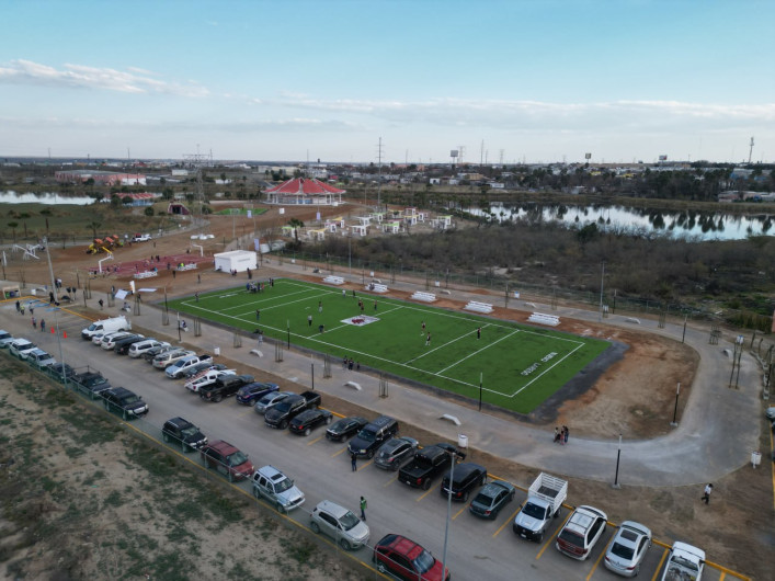 Entregan rehabilitación de área deportiva y recreativa del Laguito 