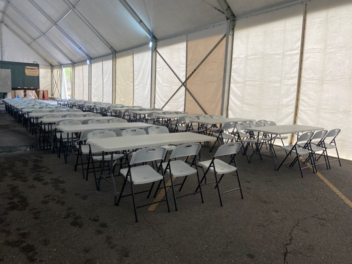 Coepris supervisa albergue para repatriados