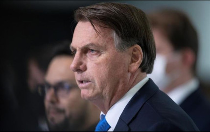 Tribunal de Brasil avala investigar a Bolsonaro por "omisiones" en pandemia