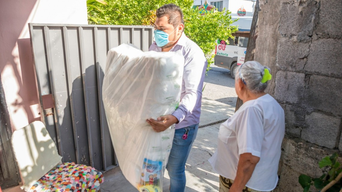 Lleva DIF Tamaulipas dotaciones “Sin Límites” a personas con discapacidad