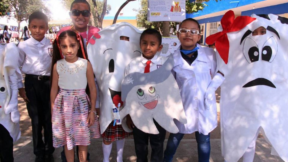 Realizan campaña "Mucho más que dientes sanos"
