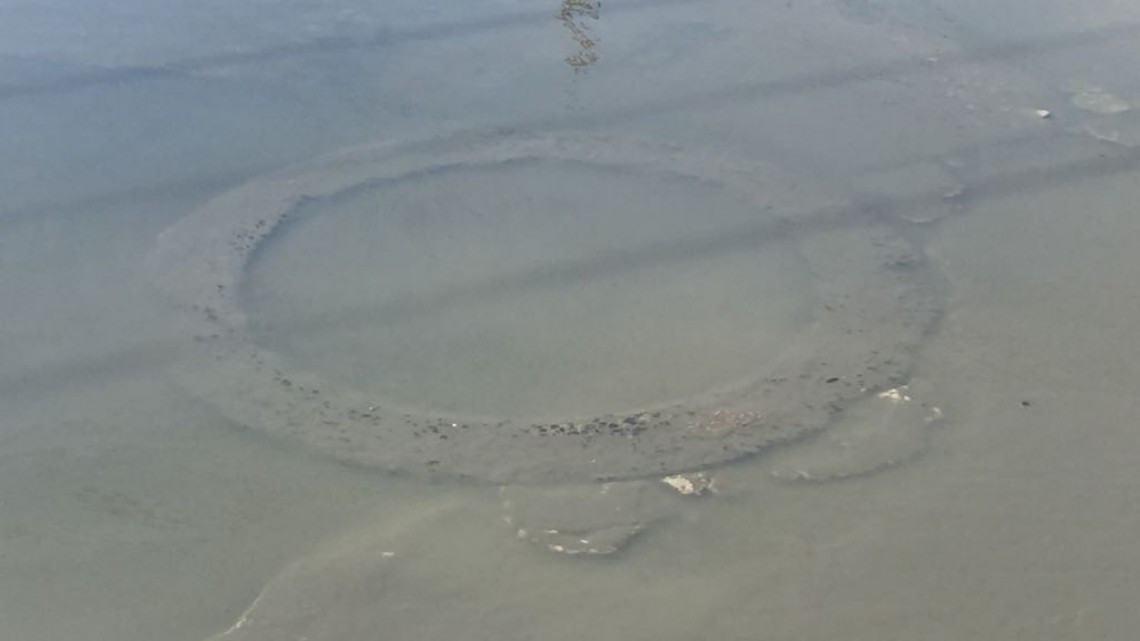 Exigen colonos solución a problema de aguas negras