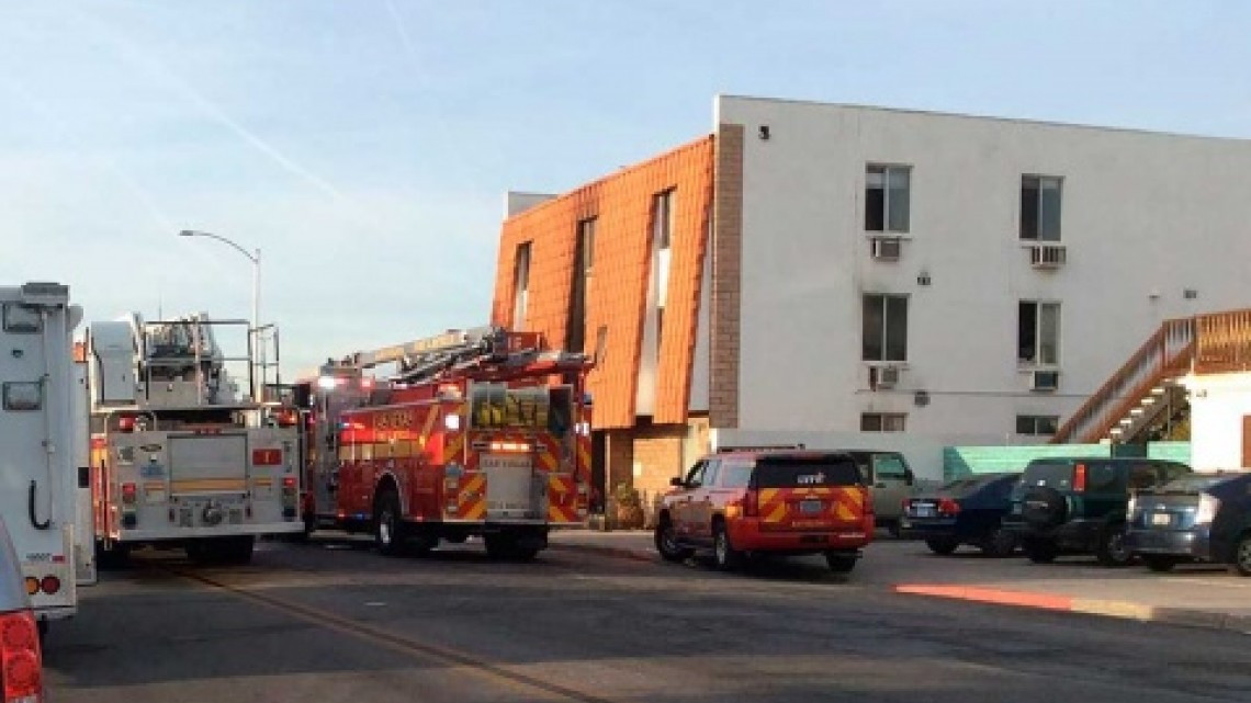5 muertos tras incendio en apartamentos en Las Vegas