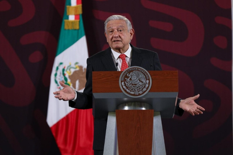 INE ordena a AMLO retirar o modificar 'mañanera' del 22 de abril
