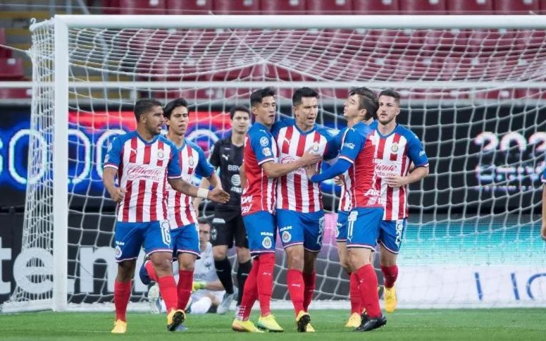 Chivas deja ir la victoria frente al Monterrey
