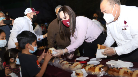 Comparte Gobierno Municipal mega rosca con la ciudadanía 