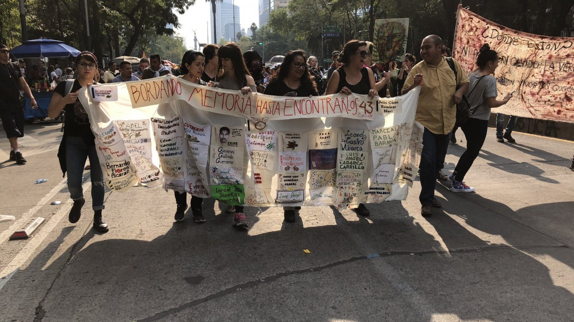 A 5 años del caso Ayotzinapa, manifestaciones en México y el Mundo exigen justicia