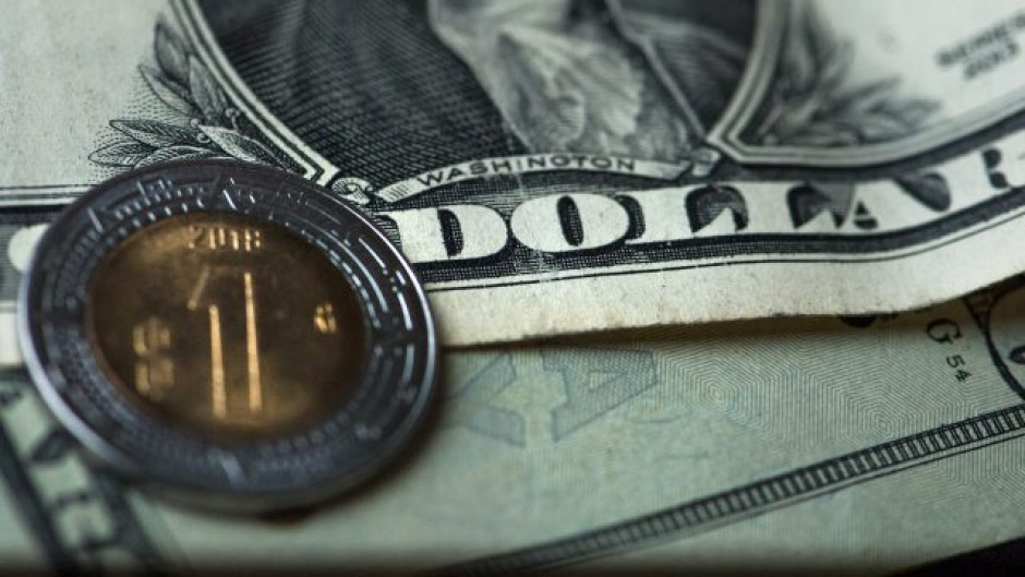 Fuerte caída del mercado tras renuncia de Urzúa