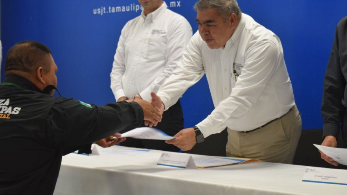 Culminan curso policías cibernéticos