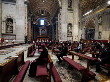 Vaticano publica manual para reportar abusos sexuales